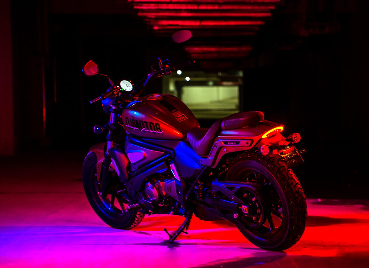 QJ SRV 550 ST, cruiser neo-retro, QJ Motor México, cruiser 550 cc, cruiser con correa, ficha técnica SRV 550 ST, comparativa cruiser 2025, cruiser ABS, moto ligera estilo classic, transmisión por correa moto.